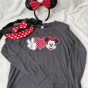 Disney Minnie Mouse park set with Minnie ears and belt pack!